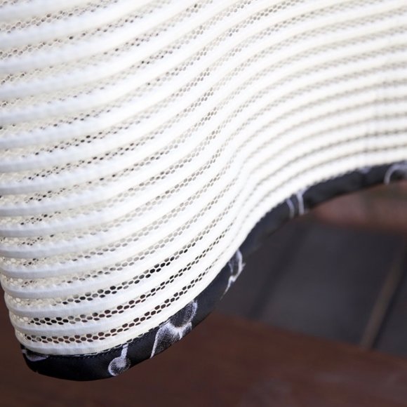 OSTWALD HELGASON - semi sheer structured blouse- fits smaller - Picture 12 of 15